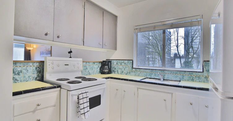 203 -1540 Haro Street, Vancouver, BC, V6G 1G5 - 6