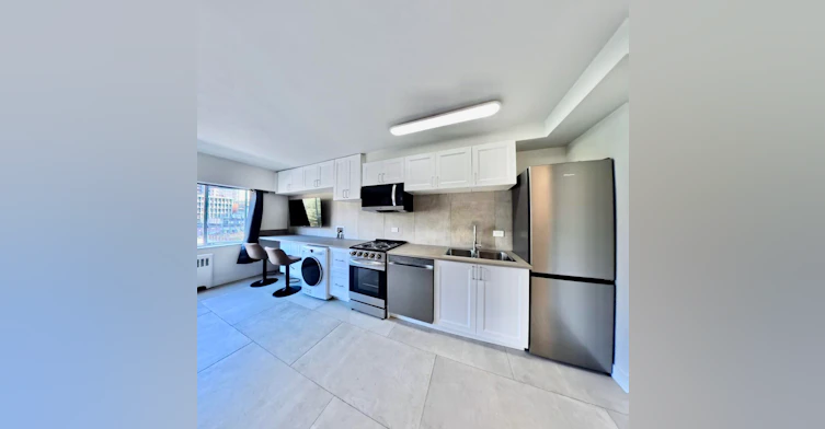 101-1540 Haro Street, Vancouver, BC, V6G 1G5 - 3