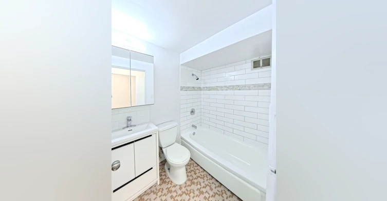 101-1540 Haro Street, Vancouver, BC, V6G 1G5 - 10