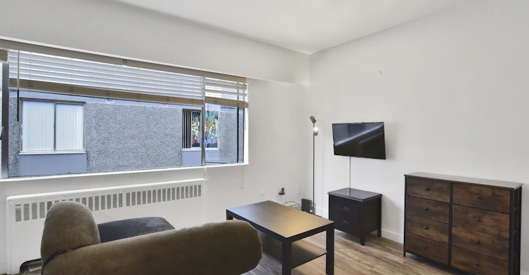 210-1540 Haro Street, Vancouver, BC, V6G 1G5