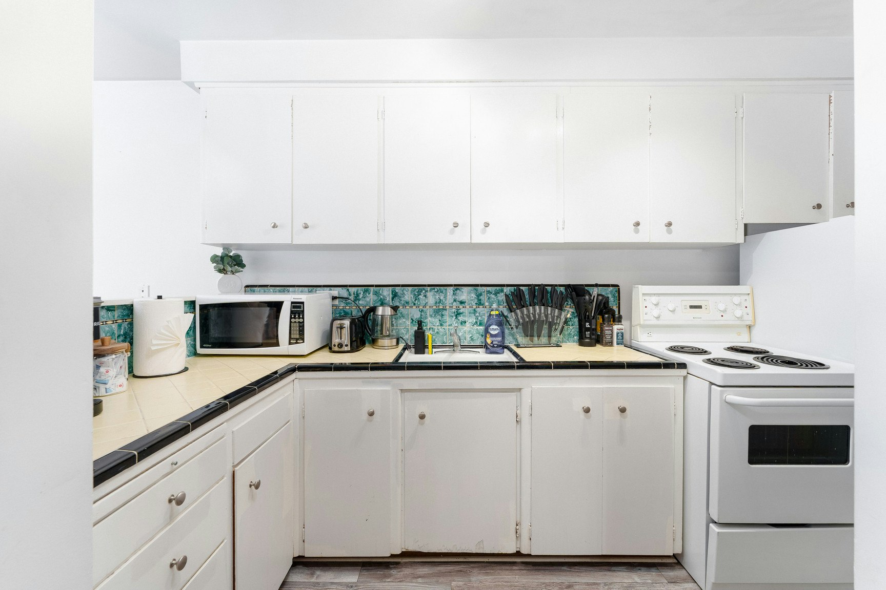 204-1540 Haro Street, Vancouver, BC, V6G 1G5 - 6