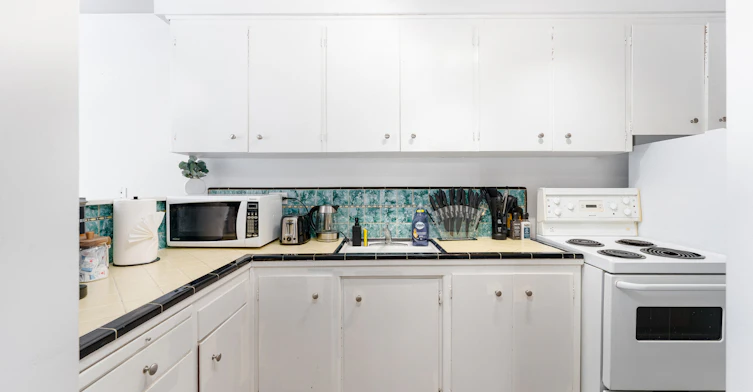204-1540 Haro Street, Vancouver, BC, V6G 1G5 - 6