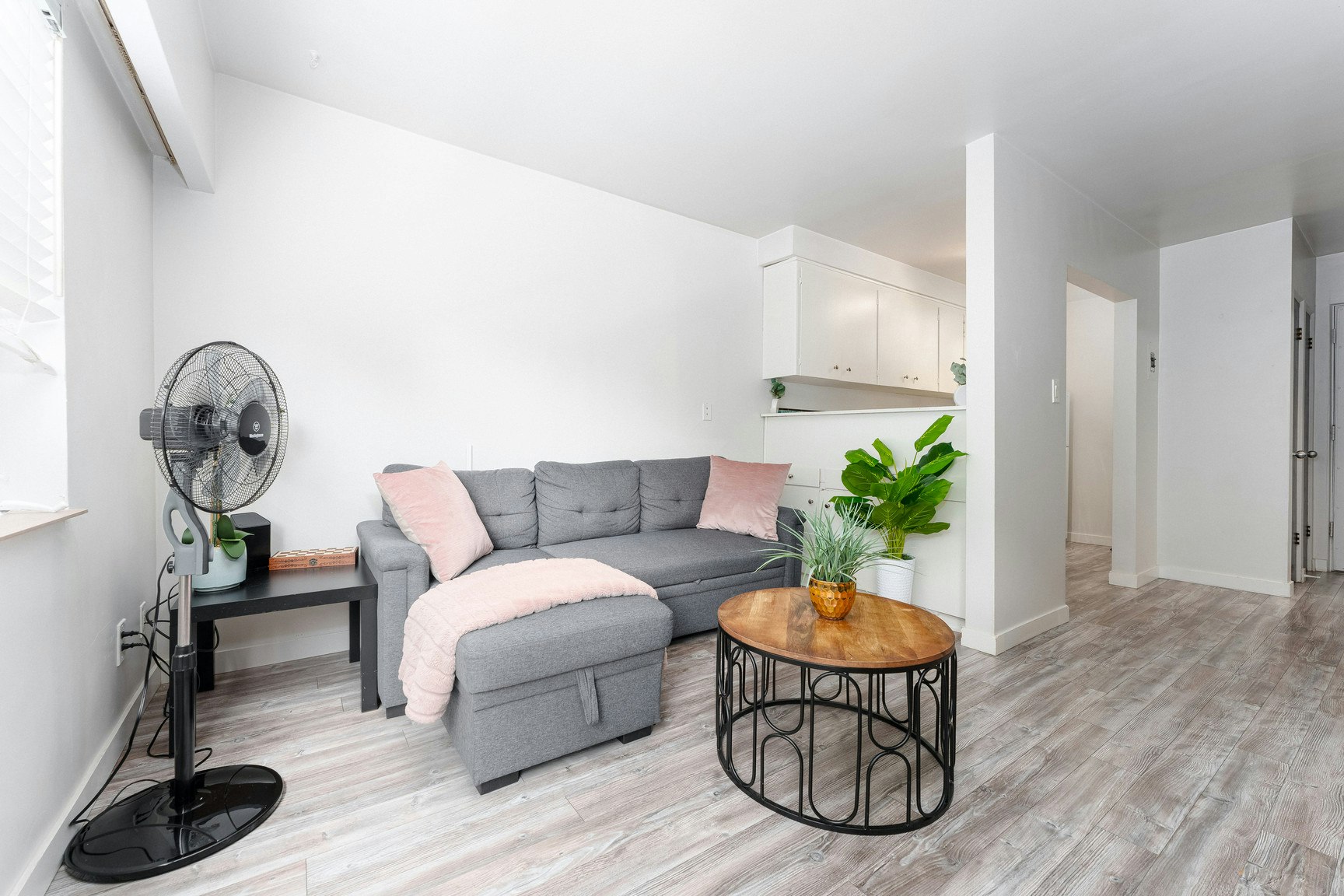 204-1540 Haro Street, Vancouver, BC, V6G 1G5 - 2
