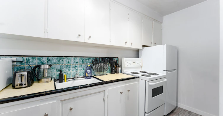 204-1540 Haro Street, Vancouver, BC, V6G 1G5 - 7