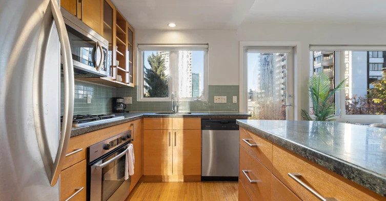 301-1540 Haro Street, Vancouver, BC, V6G 1G5 - 5
