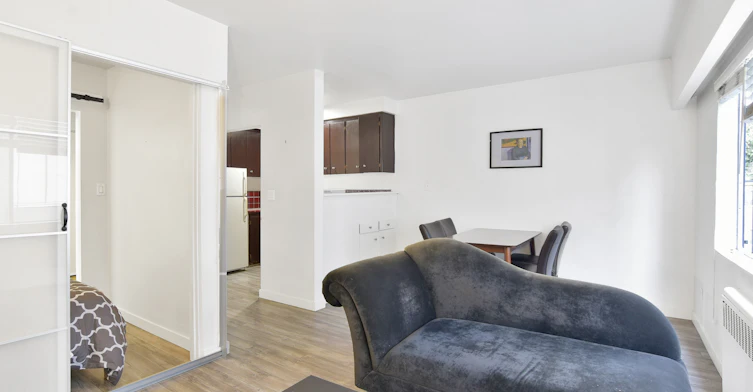 112-1540 Haro Street, Vancouver, BC, V6G 1G5 - 2