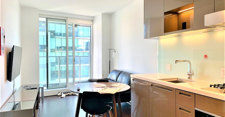 2107-777 Richards Street, Vancouver, BC, V6B 0M6 - 2