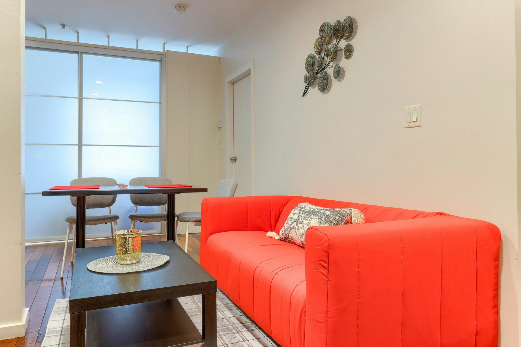 204-440 Richards Street, Vancouver, BC, V6B 2Z3