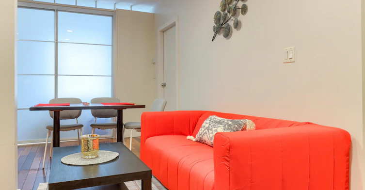 204-440 Richards Street, Vancouver, BC, V6B 2Z3