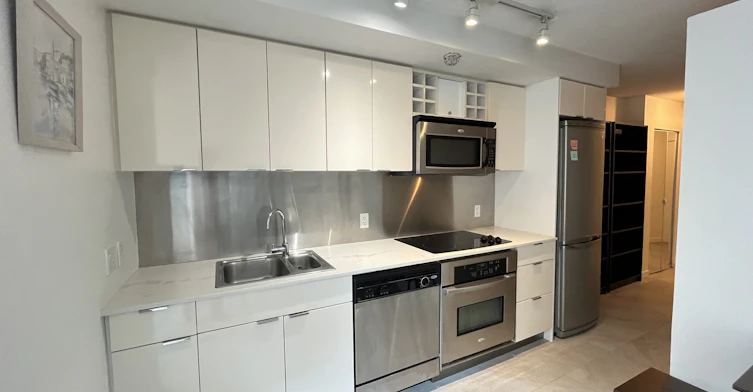 501-233 Robson Street, Vancouver, BC, V6B 0E8 - 3