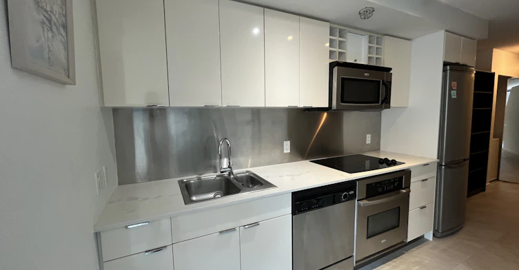 501-233 Robson Street, Vancouver, BC, V6B 0E8 - 2