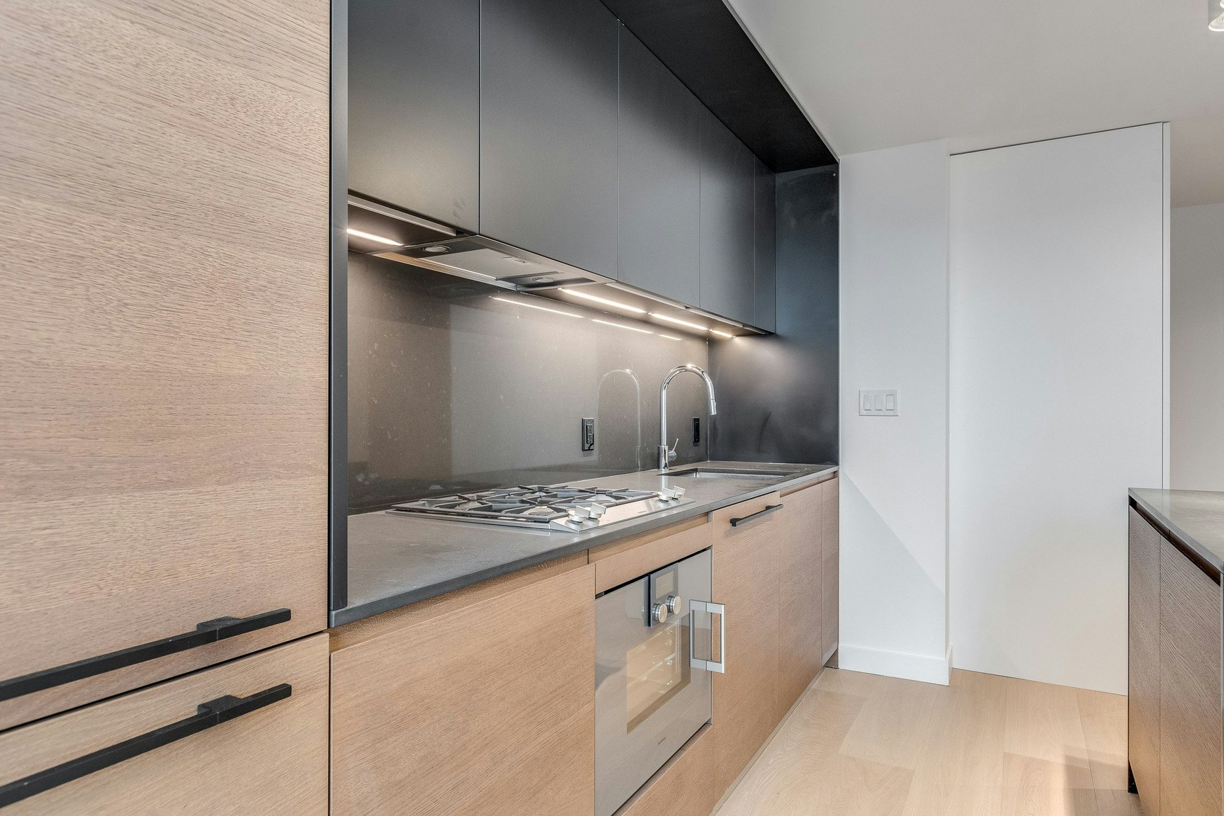 1002-1289 Hornby Street, Vancouver, BC, V6Z 1W4 - 8