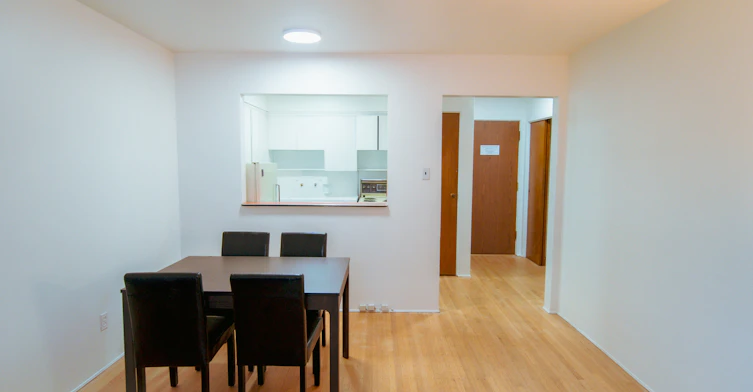 206-1925 Nelson Street, Vancouver, BC, V6G 1N3