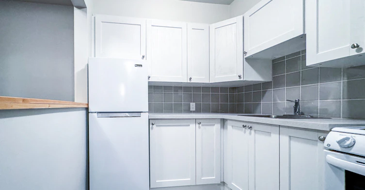 206-1925 Nelson Street, Vancouver, BC, V6G 1N3 - 6