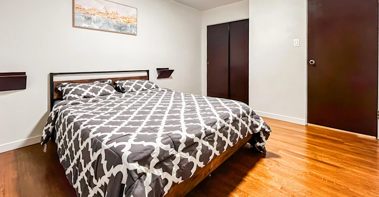 002-1925 Nelson Street, Vancouver, BC, V6G 1N3 - 12