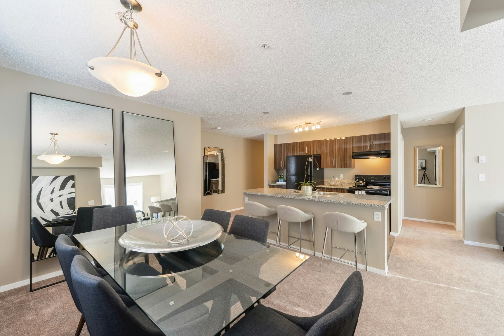 930 156 Street Northwest, Edmonton, AB, T6R 0N7 - 4