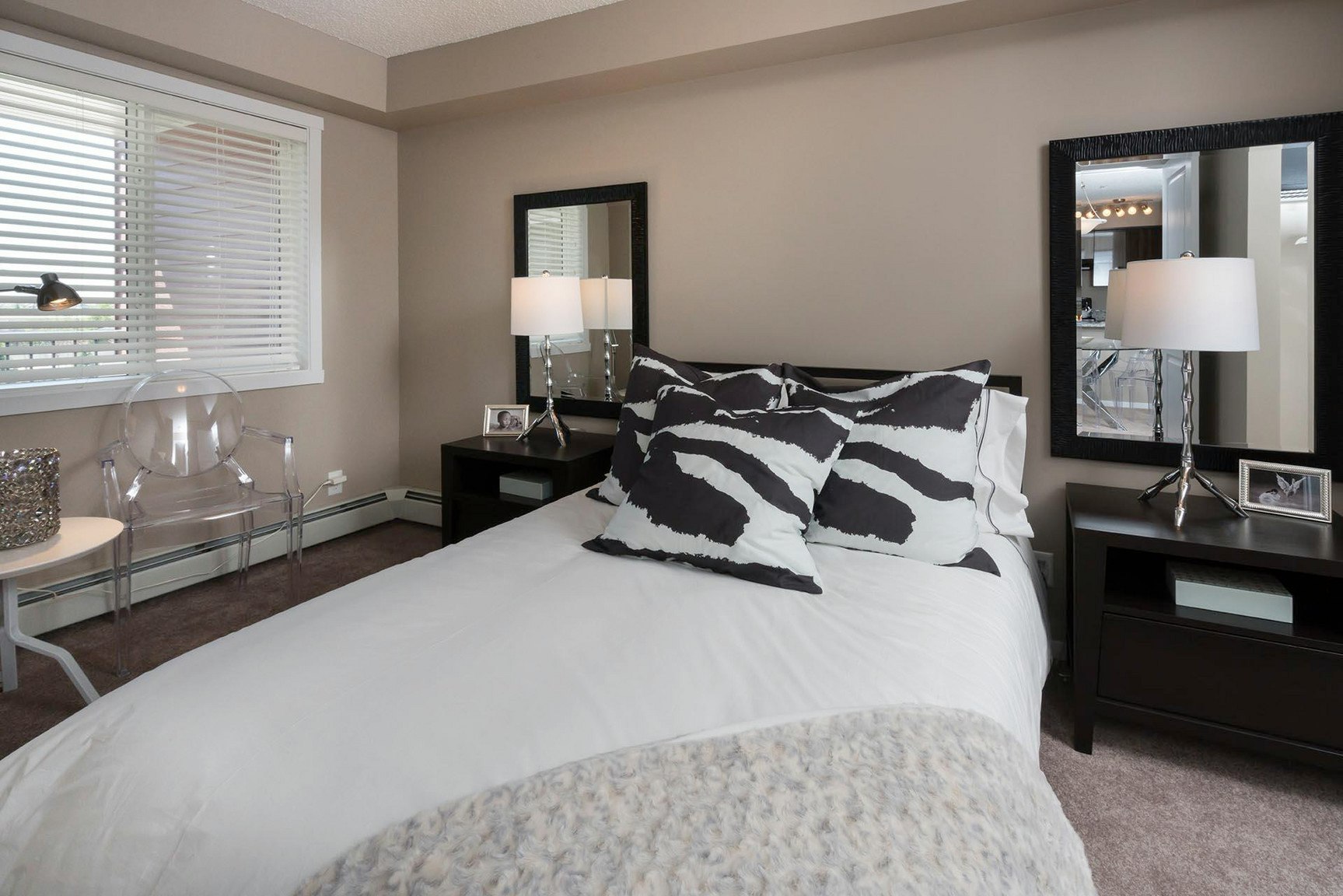 930 156 Street Northwest, Edmonton, AB, T6R 0N7 - 8