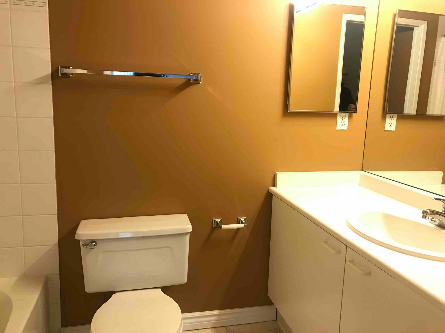 705-9830 Whalley Boulevard, Surrey, BC, V3T 5S7 - 11