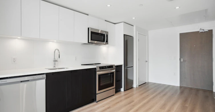 0000-150 Braid Street, New Westminster, BC, V3L 1Y6 - 2