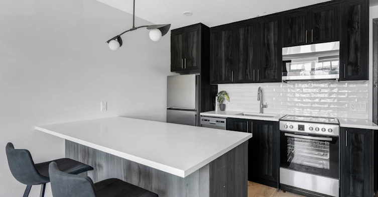201-658 Somerset Street West, Ottawa, ON, K1R 5K4 - 7