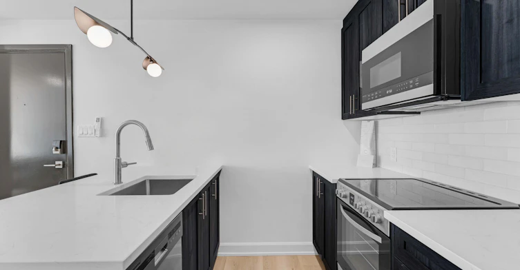 103-658 Somerset Street West, Ottawa, ON, K1R 5K4 - 3