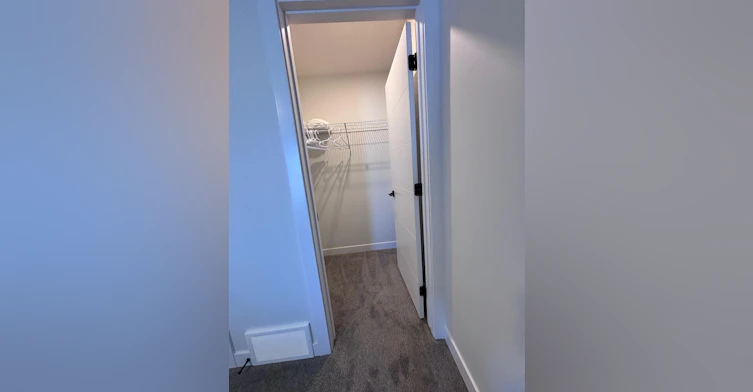 Upper-12468 47 Street Northwest, Edmonton, AB, T5W 5E5 - 9