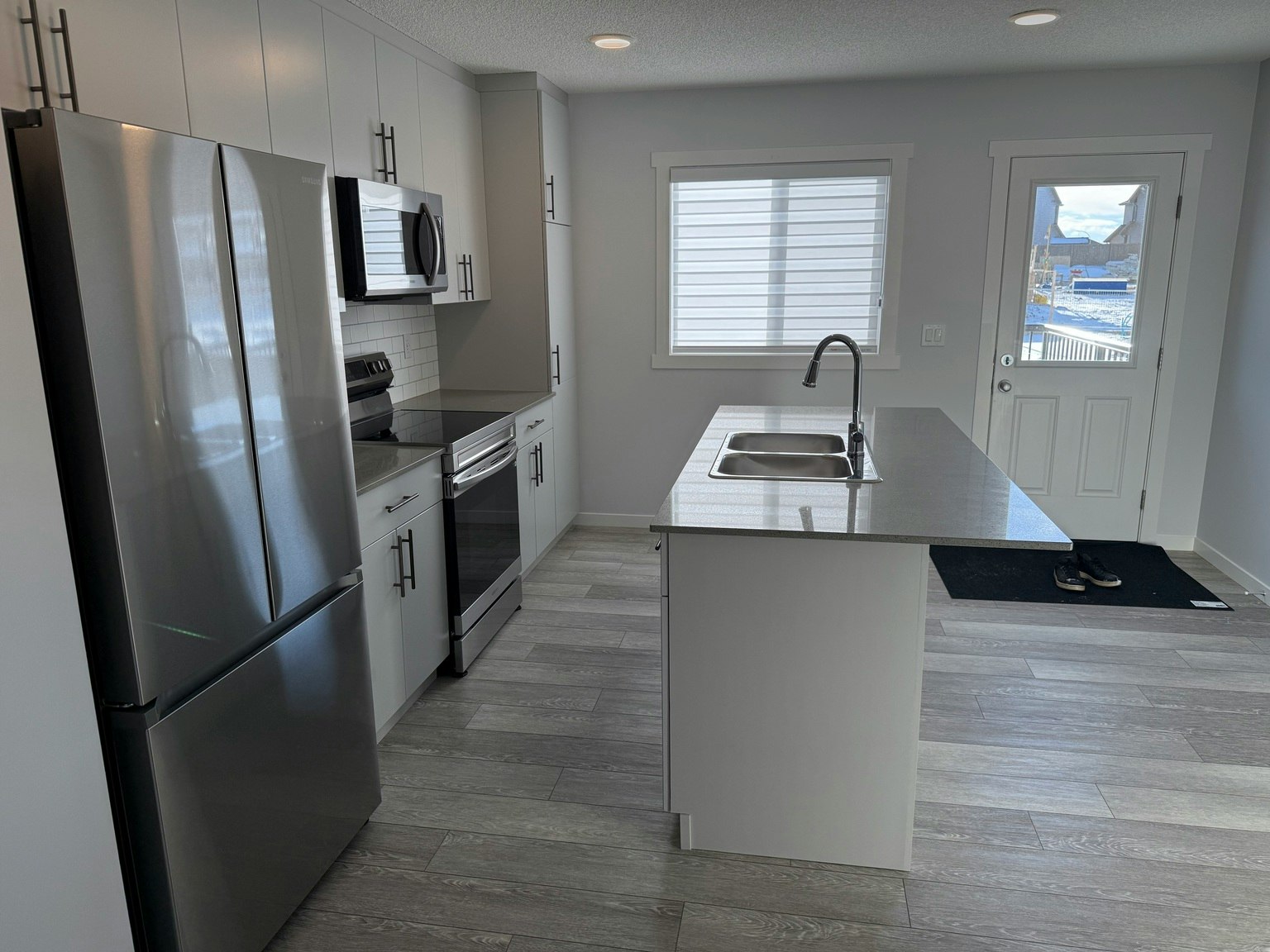 525 Secord Boulevard Nw, Edmonton, AB, T5T 7V3 - 5