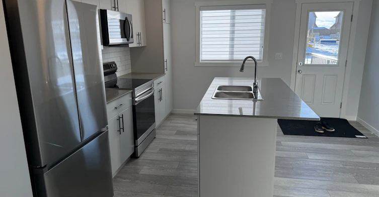 525 Secord Boulevard Nw, Edmonton, AB, T5T 7V3 - 5