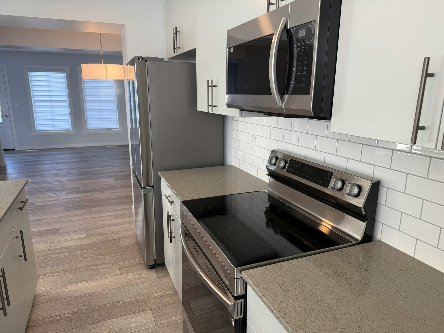 525 Secord Boulevard Nw, Edmonton, AB, T5T 7V3 - 4