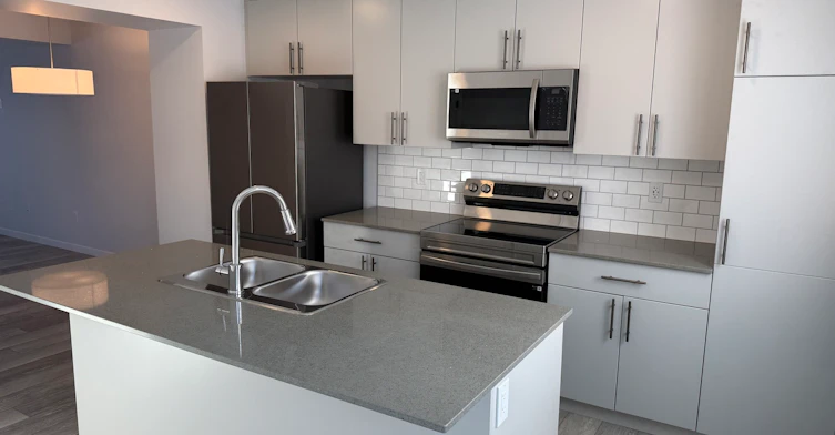 525 Secord Boulevard Nw, Edmonton, AB, T5T 7V3 - 2