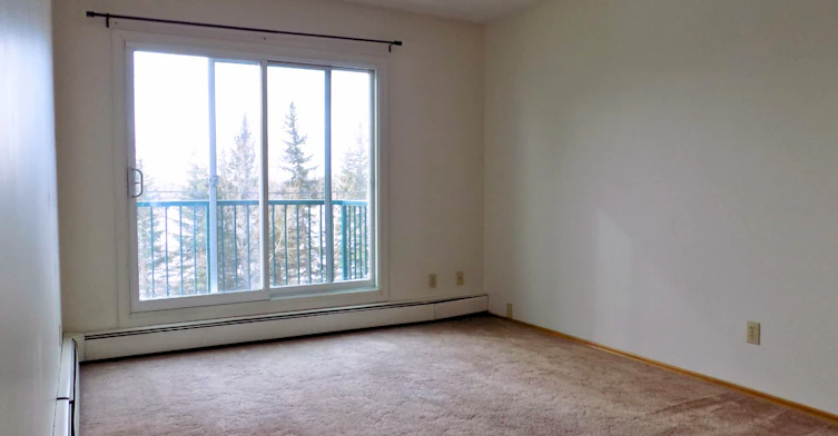 305-10327 107 Avenue, Grande Prairie, AB, T8V 1M4 - 3