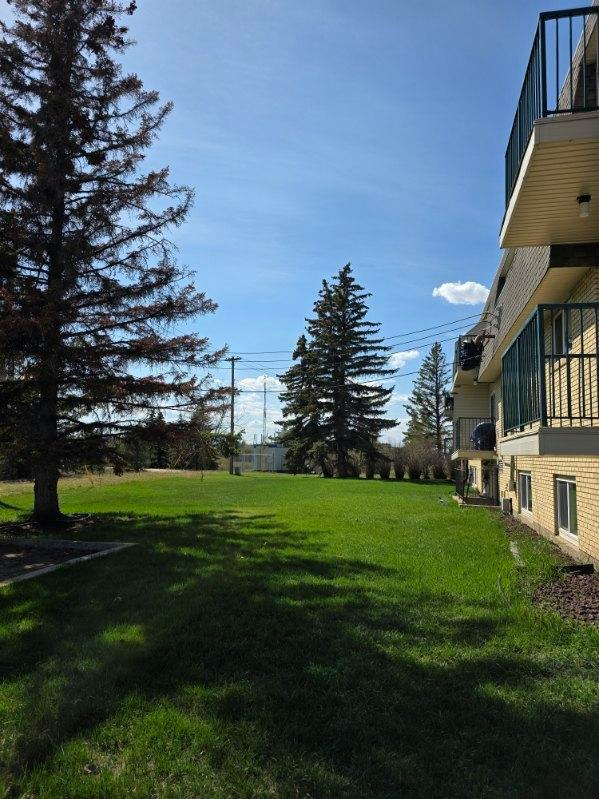 302-10327 107 Avenue, Grande Prairie, AB, T8V 1M4 - 2
