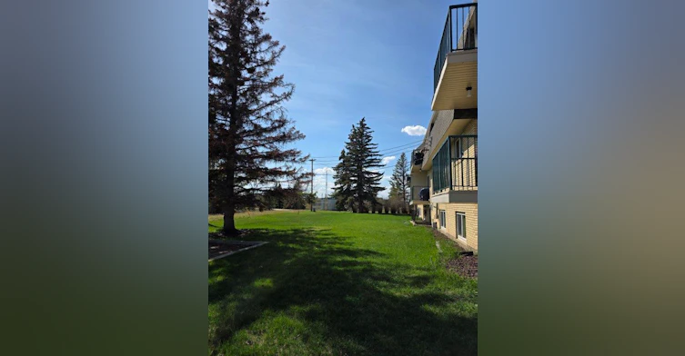302-10327 107 Avenue, Grande Prairie, AB, T8V 1M4 - 2