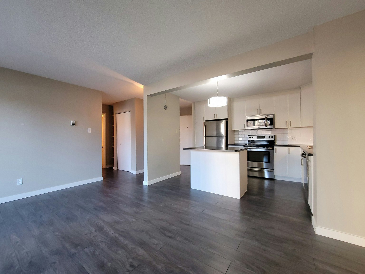 107-8604 Gateway Boulevard Northwest, Edmonton, AB, T6E 4B6 - 4