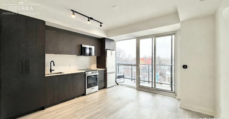 406-2369 Danforth Avenue, Toronto, ON, M4C 0B1