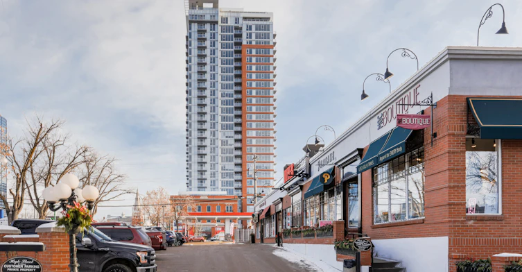 10141 124 Street, Edmonton, AB, T5N 1P5 - 4