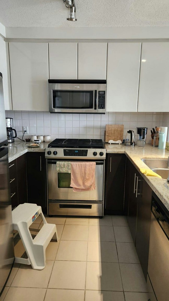 2289 Yukon Crescent, Burnaby, BC, V5C 0B2 3