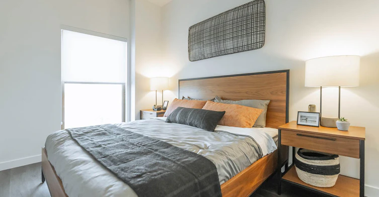 10141 124 Street, Edmonton, AB, T5N 1R3 - 10