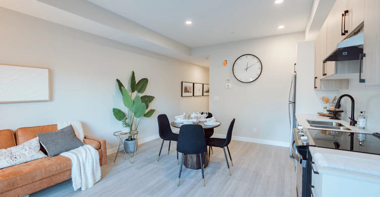611-825 17 Avenue, Calgary, AB, T2R 1K3 - 3