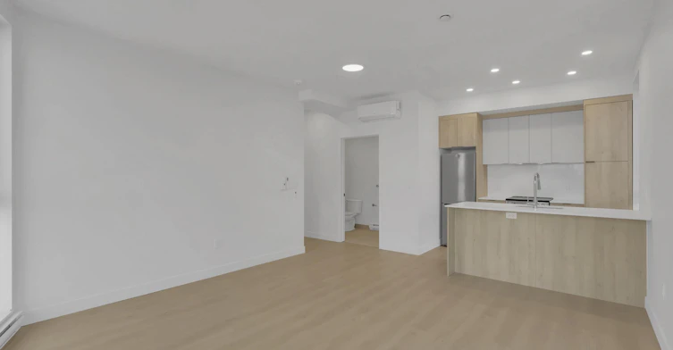 6045 De Maisonneuve Boulevard Ouest, Montréal, QC, H4A 0B5