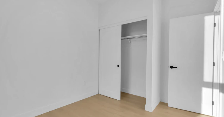 6045 De Maisonneuve Boulevard Ouest, Montréal, QC, H4A 0B5 - 7