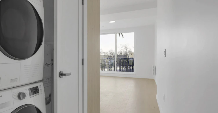 6045 De Maisonneuve Boulevard Ouest, Montréal, QC, H4A 0B5 - 19