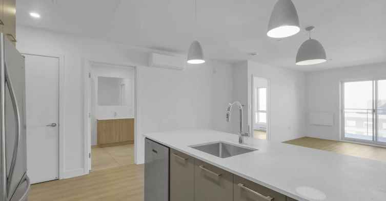 17 De La Triade Place, Pointe-Claire, QC, H9R 0G5 - 17