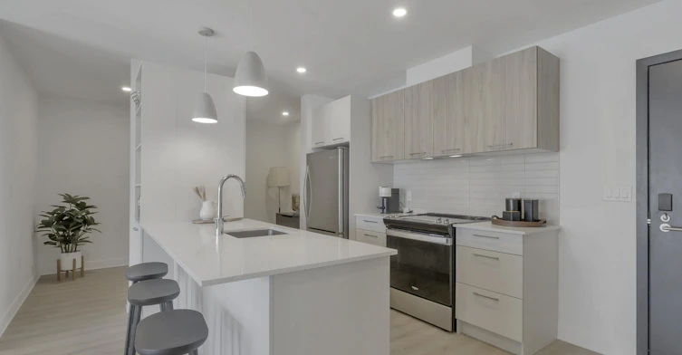17 De La Triade Place, Pointe-Claire, QC, H9R 0G5 - 4