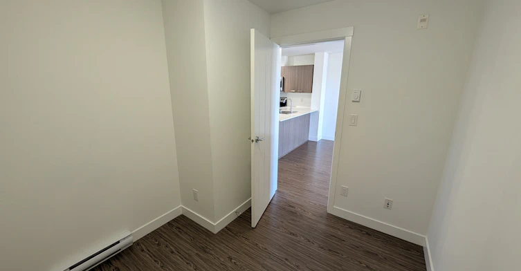 413-5738 175 Street, Surrey, BC, V3S 4T7 - 5
