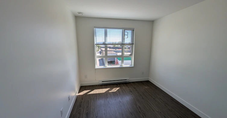 320-5738 175 Street, Surrey, BC, V3S 4T7 - 3