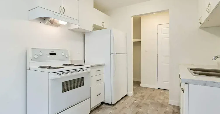 4-4720 46 Street, Camrose, AB, T4V 1G6 - 5