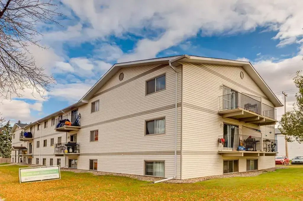 102-6211 48a Avenue, Camrose, AB, T4V 2Y3 - 13
