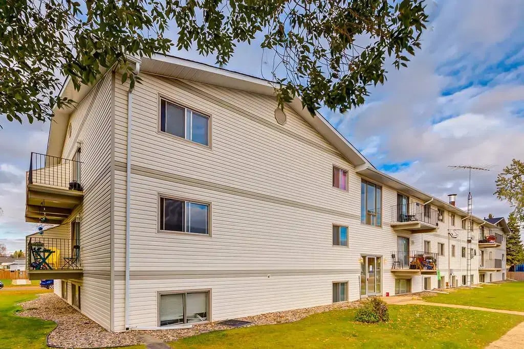 106-6211 48a Avenue, Camrose, AB, T4V 2Y3 - 11