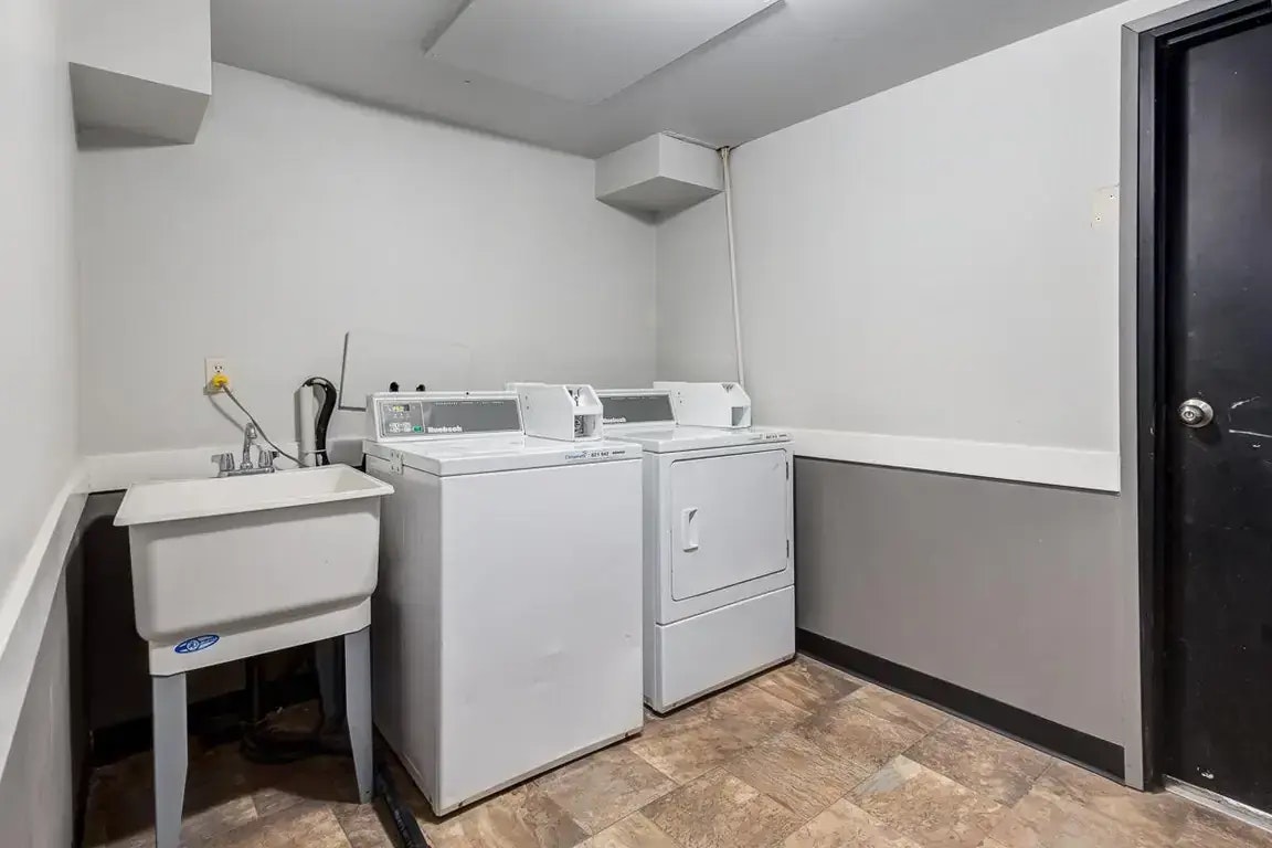 106-6211 48a Avenue, Camrose, AB, T4V 2Y3 - 7
